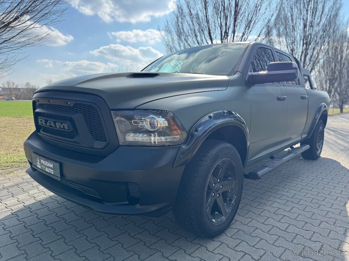 2016 Dodge OSTATNÍ