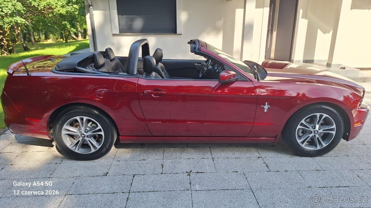 2013 Ford MUSTANG