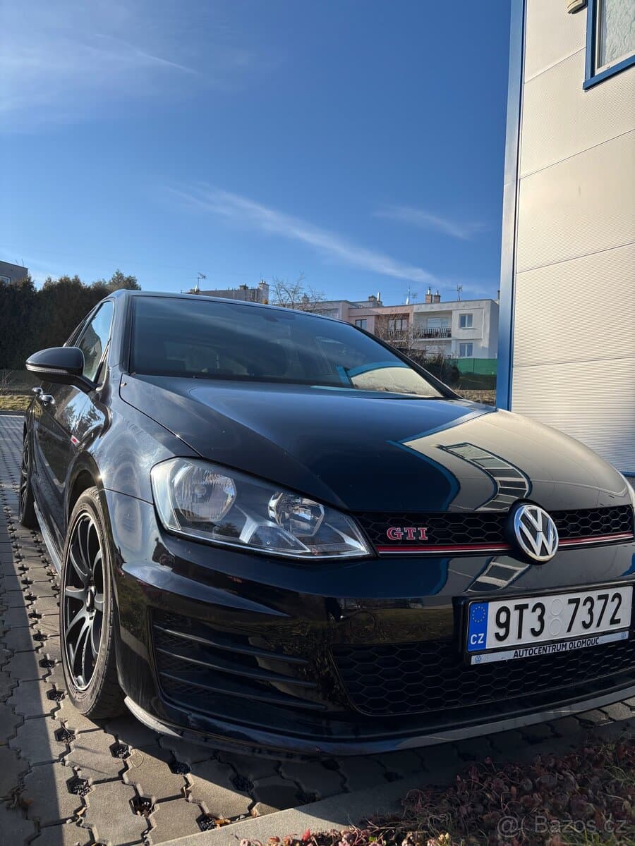 2014 Volkswagen GOLF