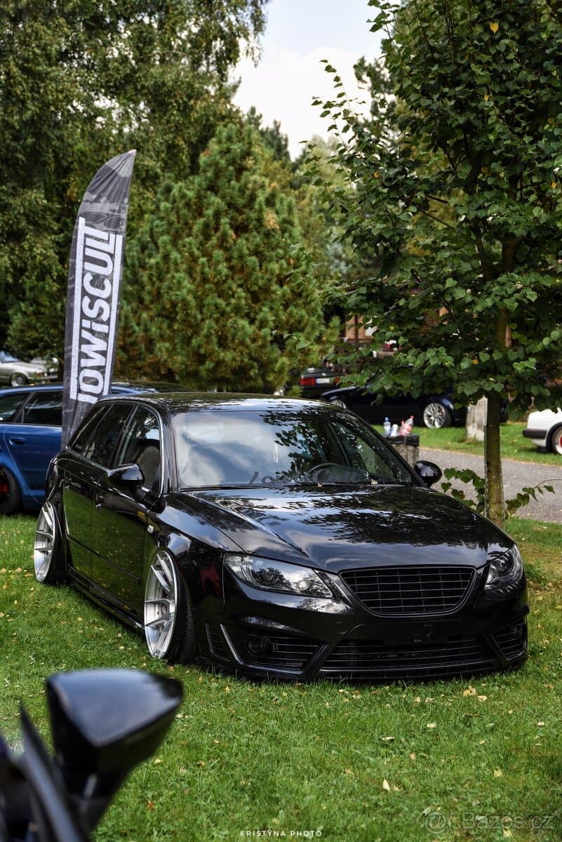 Seat EXEO