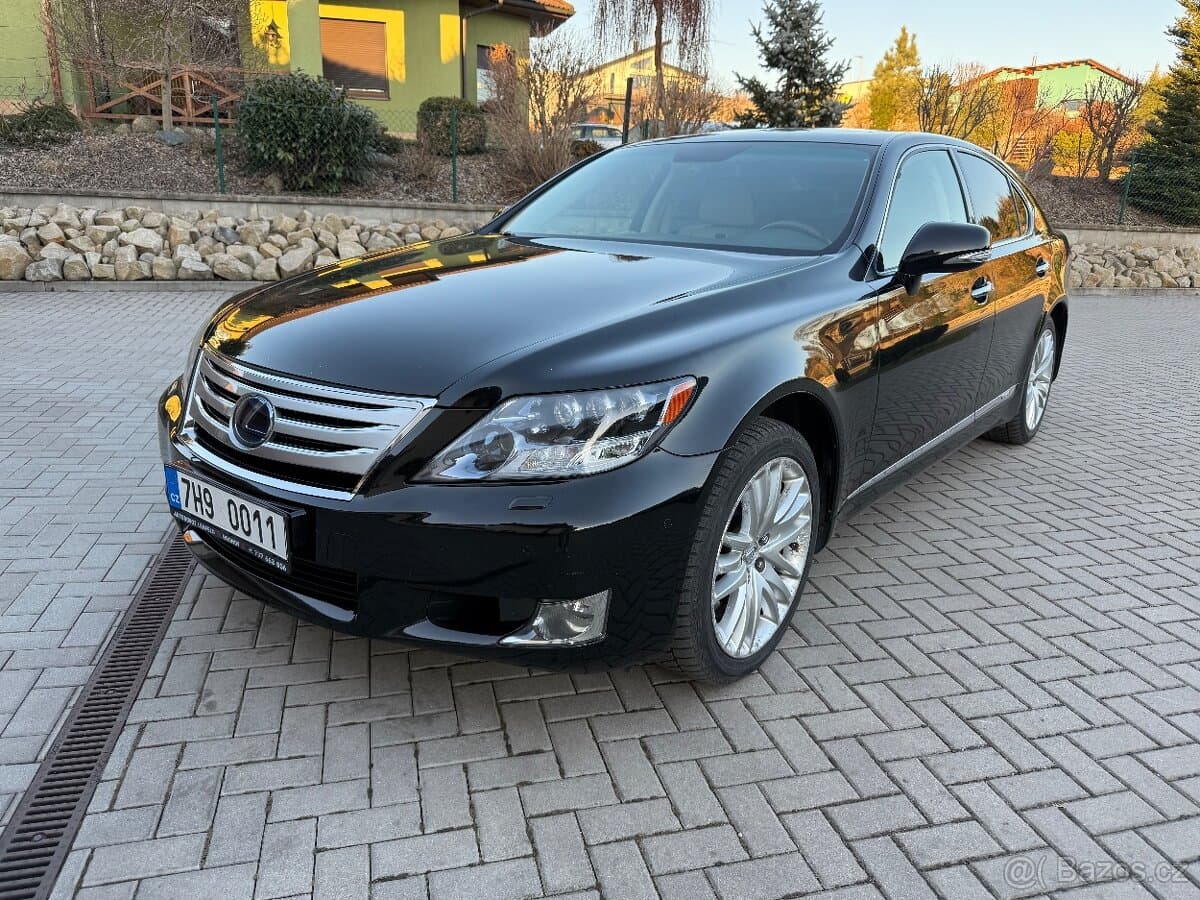 2012 Lexus LS