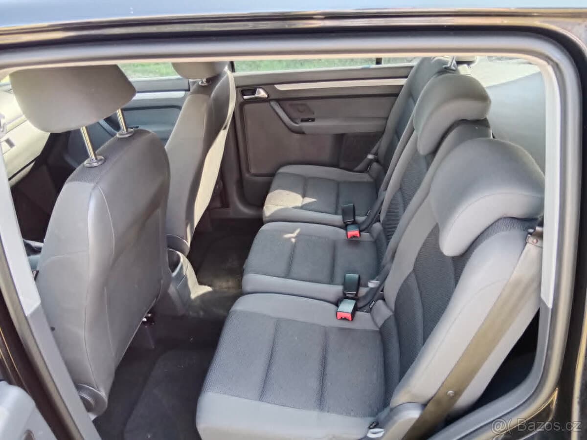 2011 Volkswagen TOURAN
