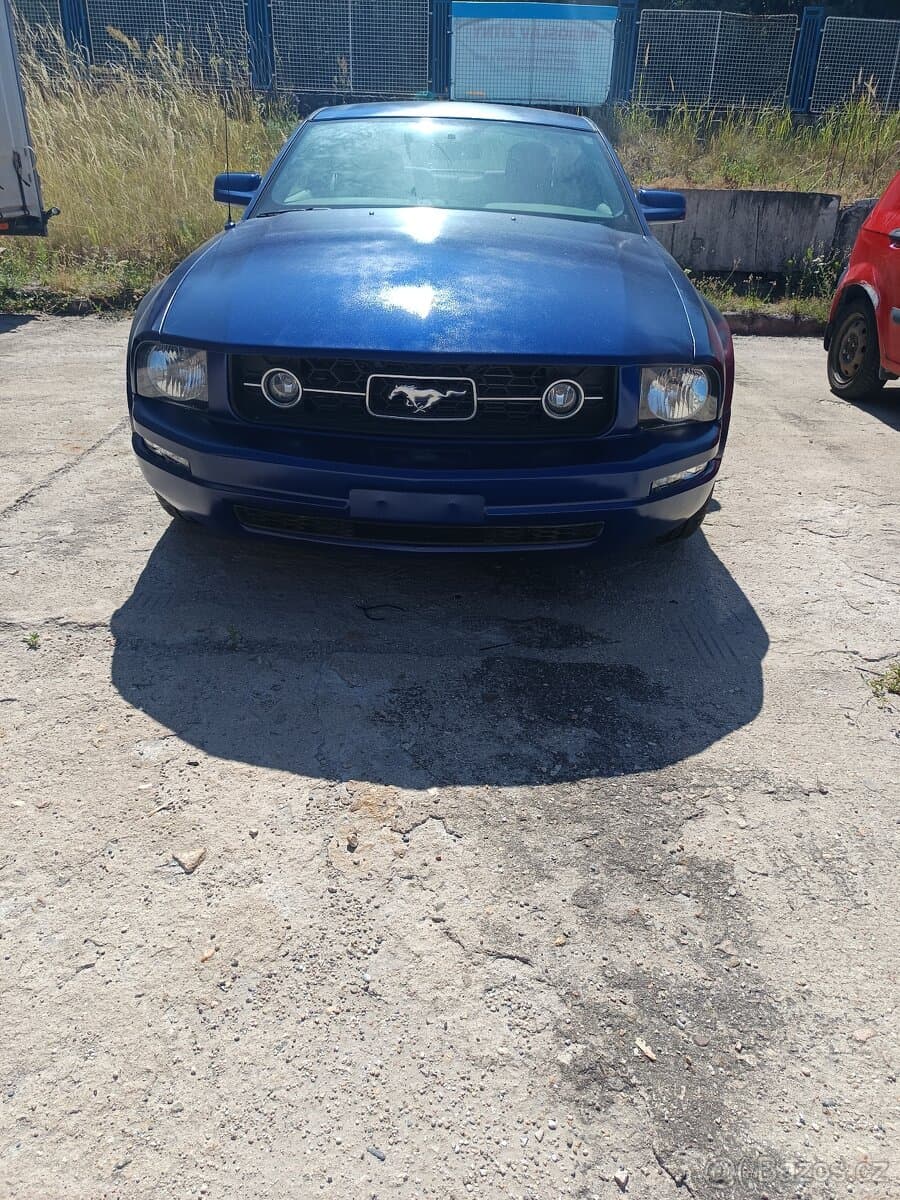 Ford MUSTANG
