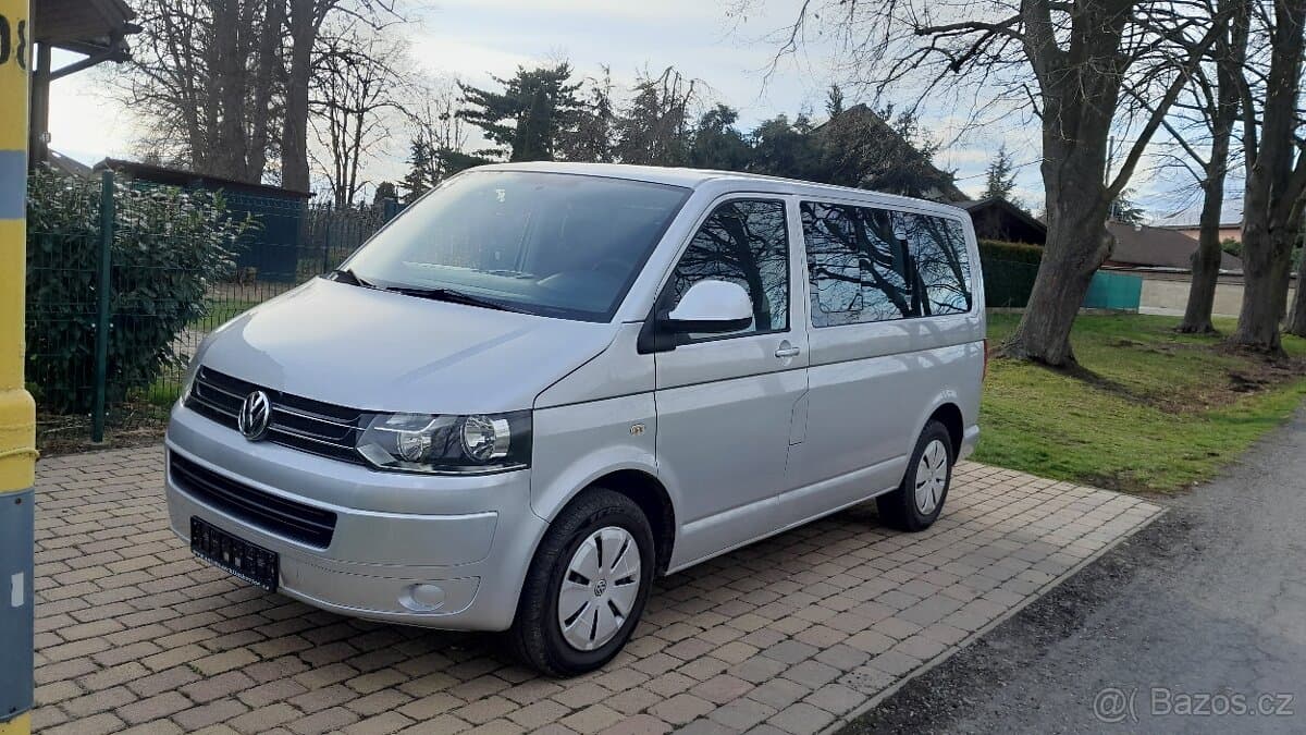 2012 Volkswagen CARAVELLE