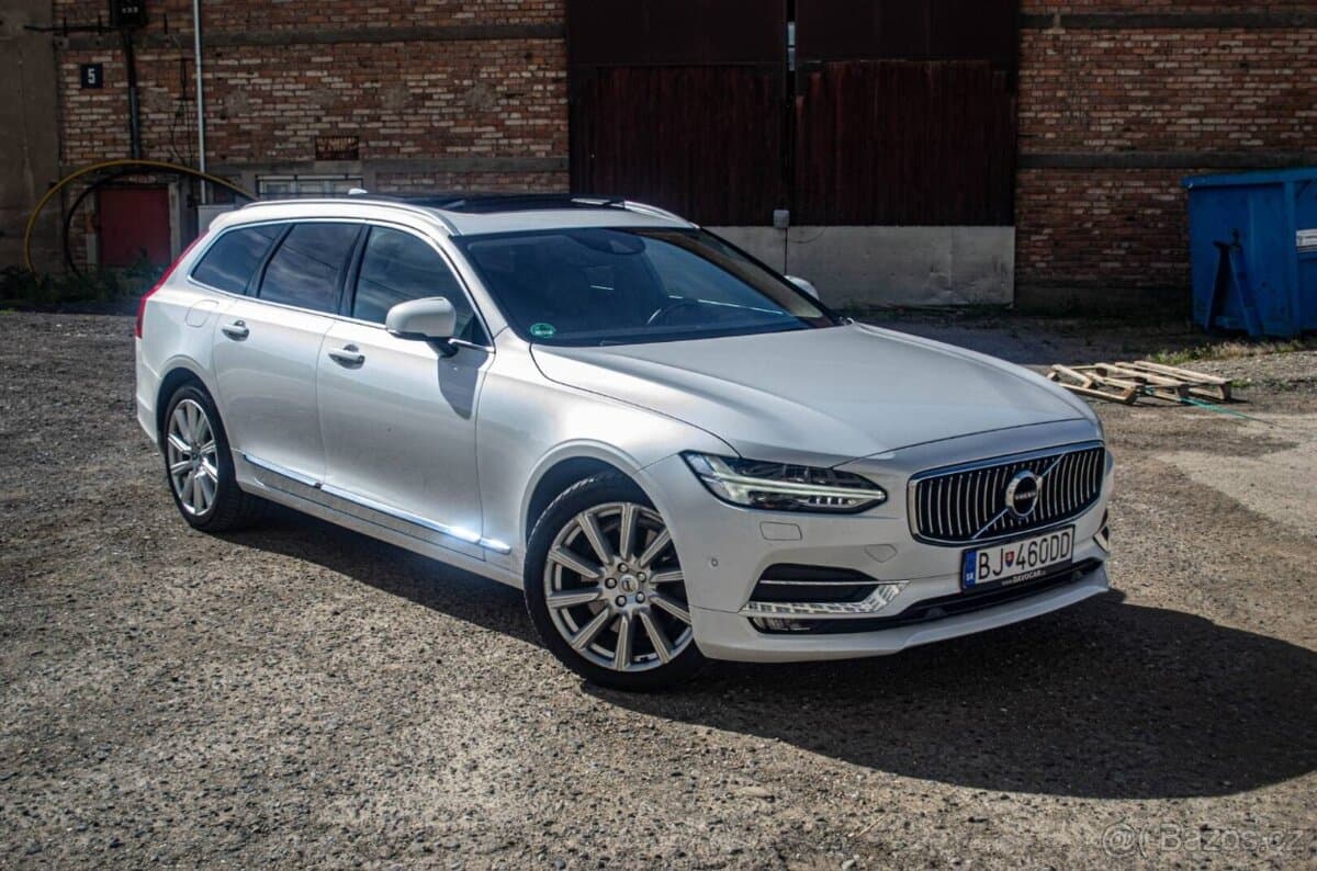 2017 Volvo V90