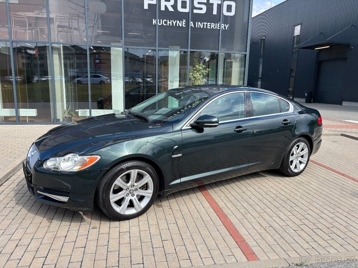 2010 Jaguar XF