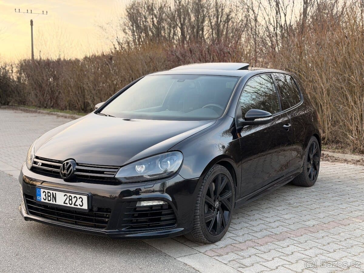 2010 Volkswagen GOLF