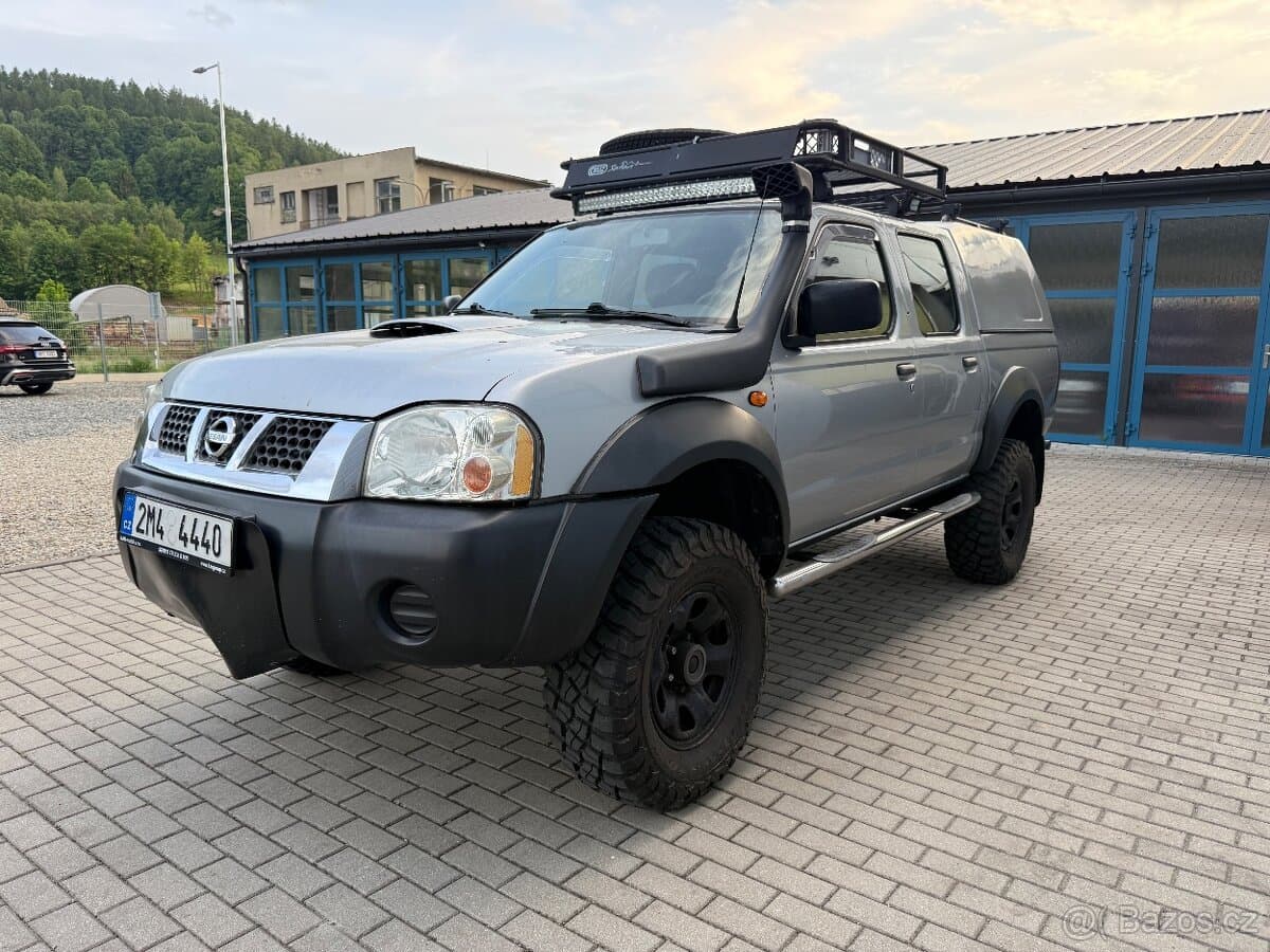 2005 Nissan NAVARA