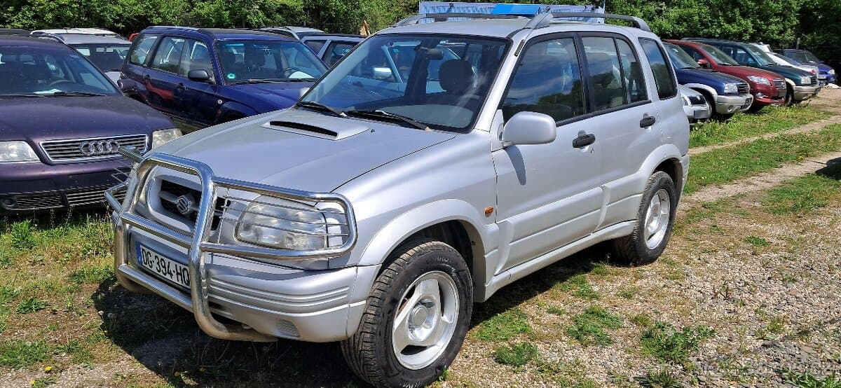 1999 Suzuki GRAND