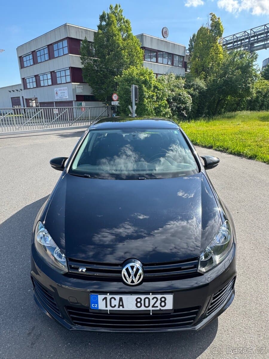 2010 Volkswagen GOLF