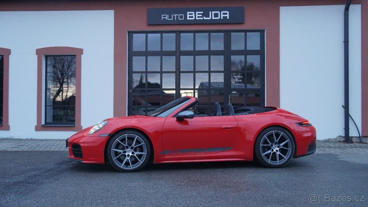 2025 Porsche 911