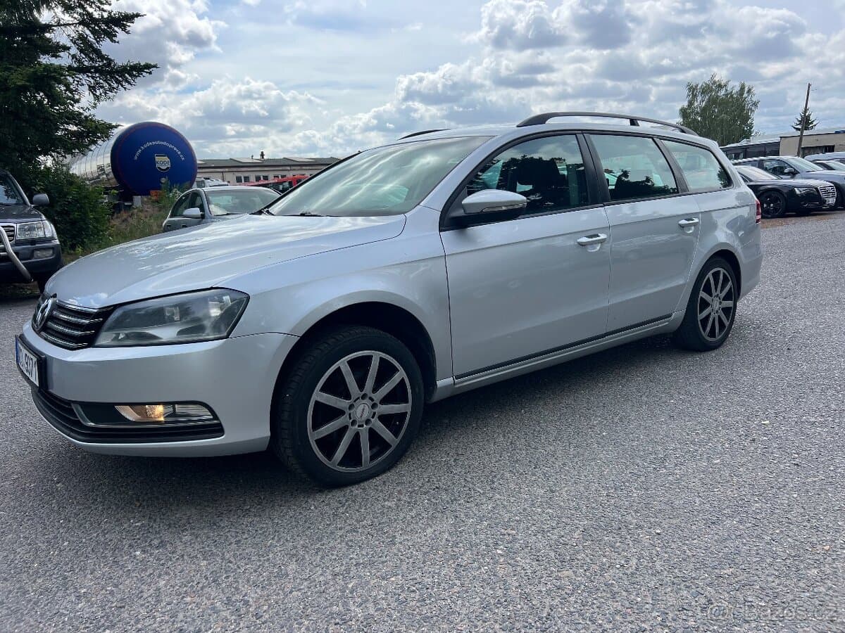 2011 Volkswagen PASSAT