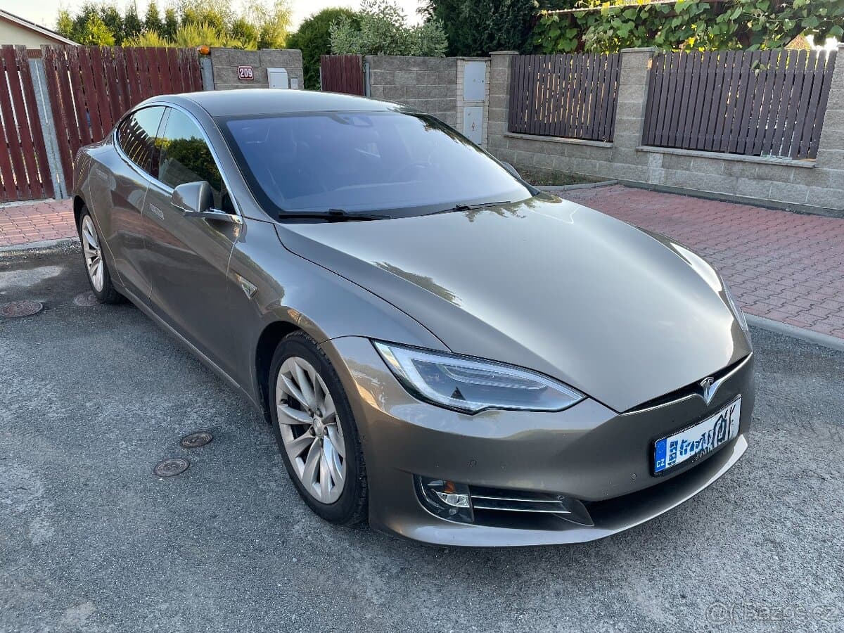 2016 Tesla MODEL S