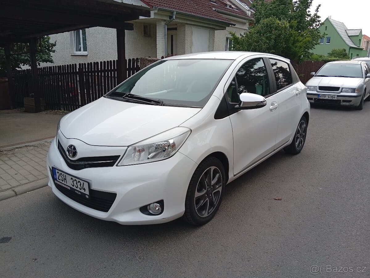 2013 Toyota YARIS