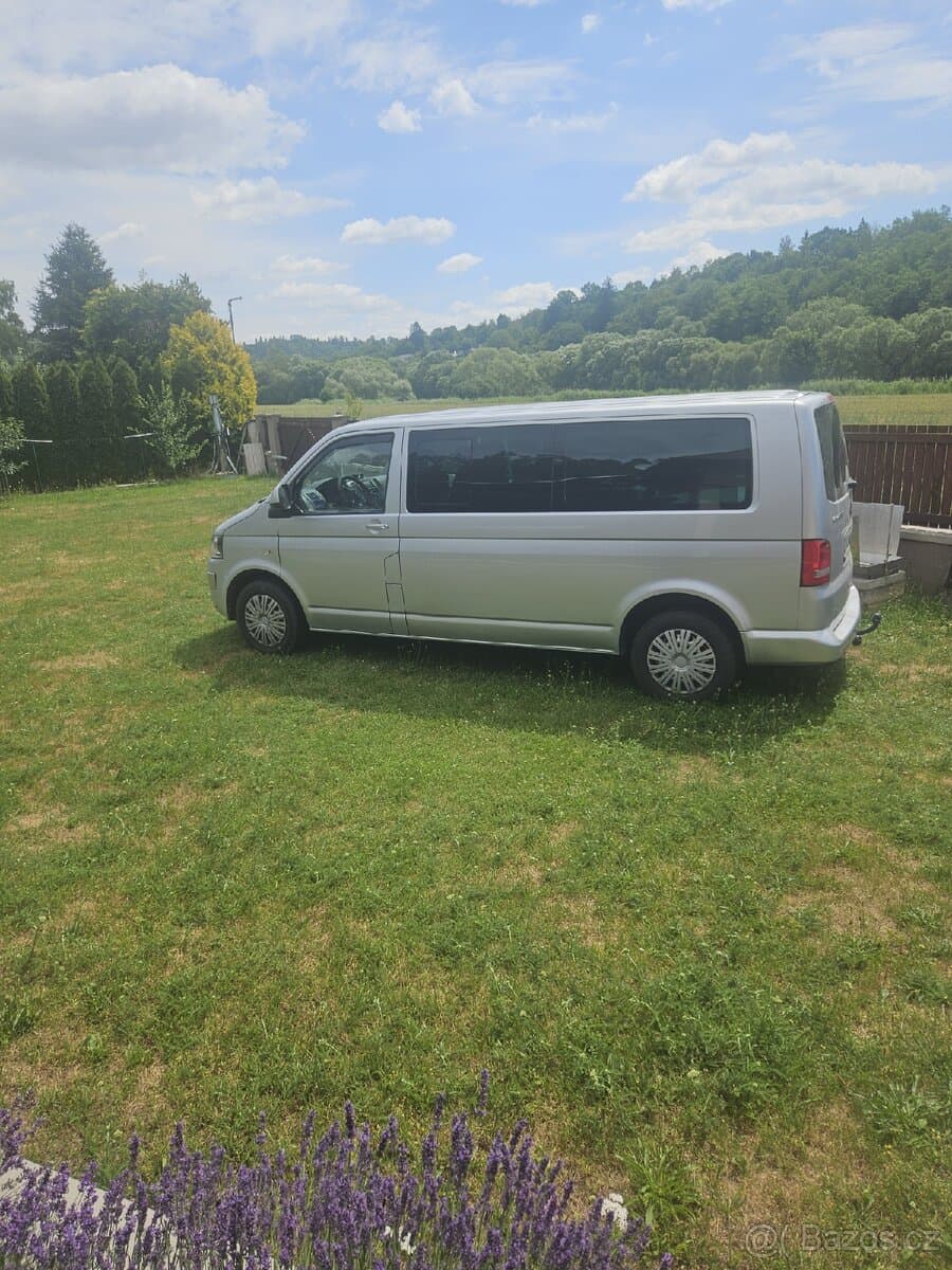 2010 Volkswagen CARAVELLE