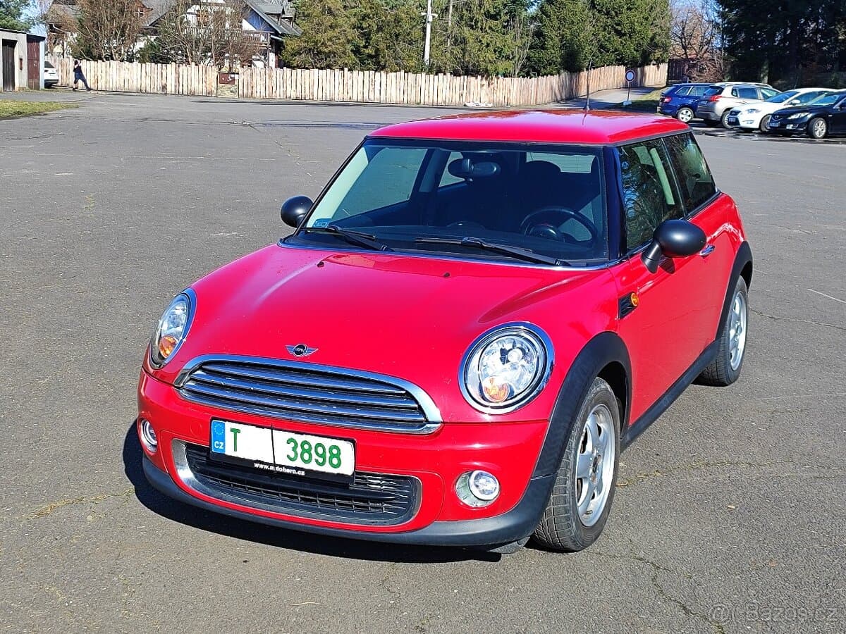 2011 Mini COOPER