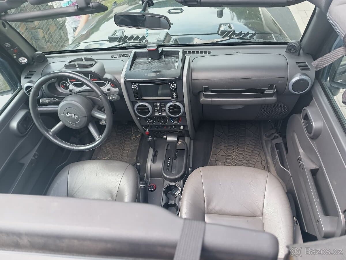 2010 Jeep WRANGLER