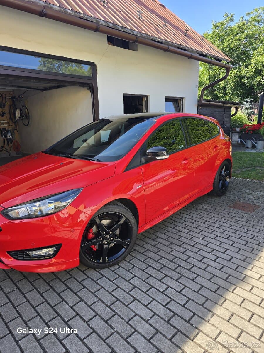 2017 Ford FOCUS