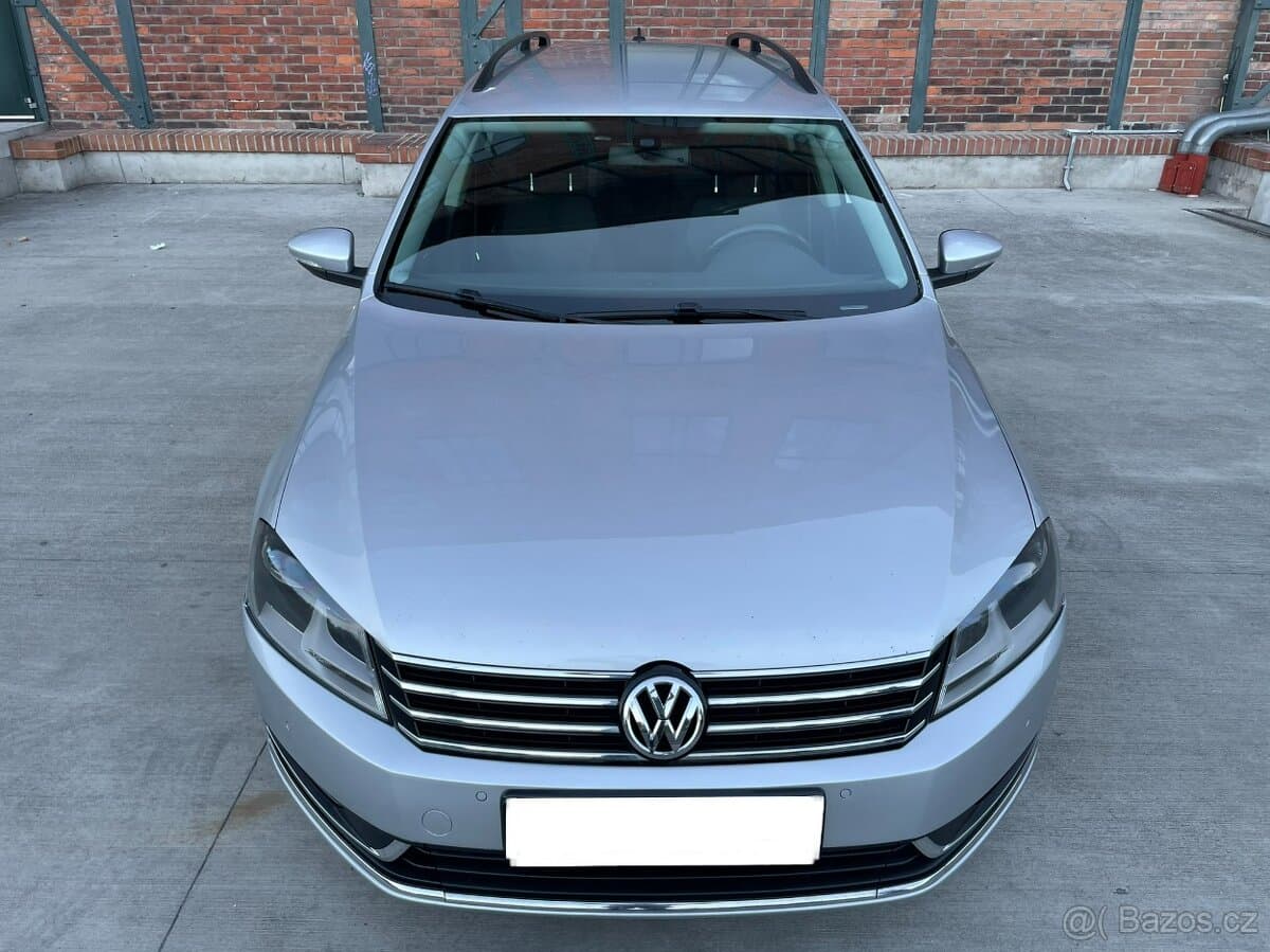 2011 Volkswagen PASSAT