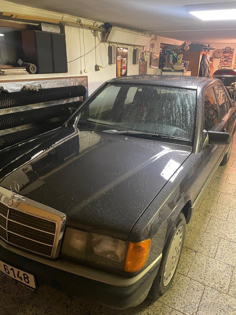 Mercedes-Benz 190