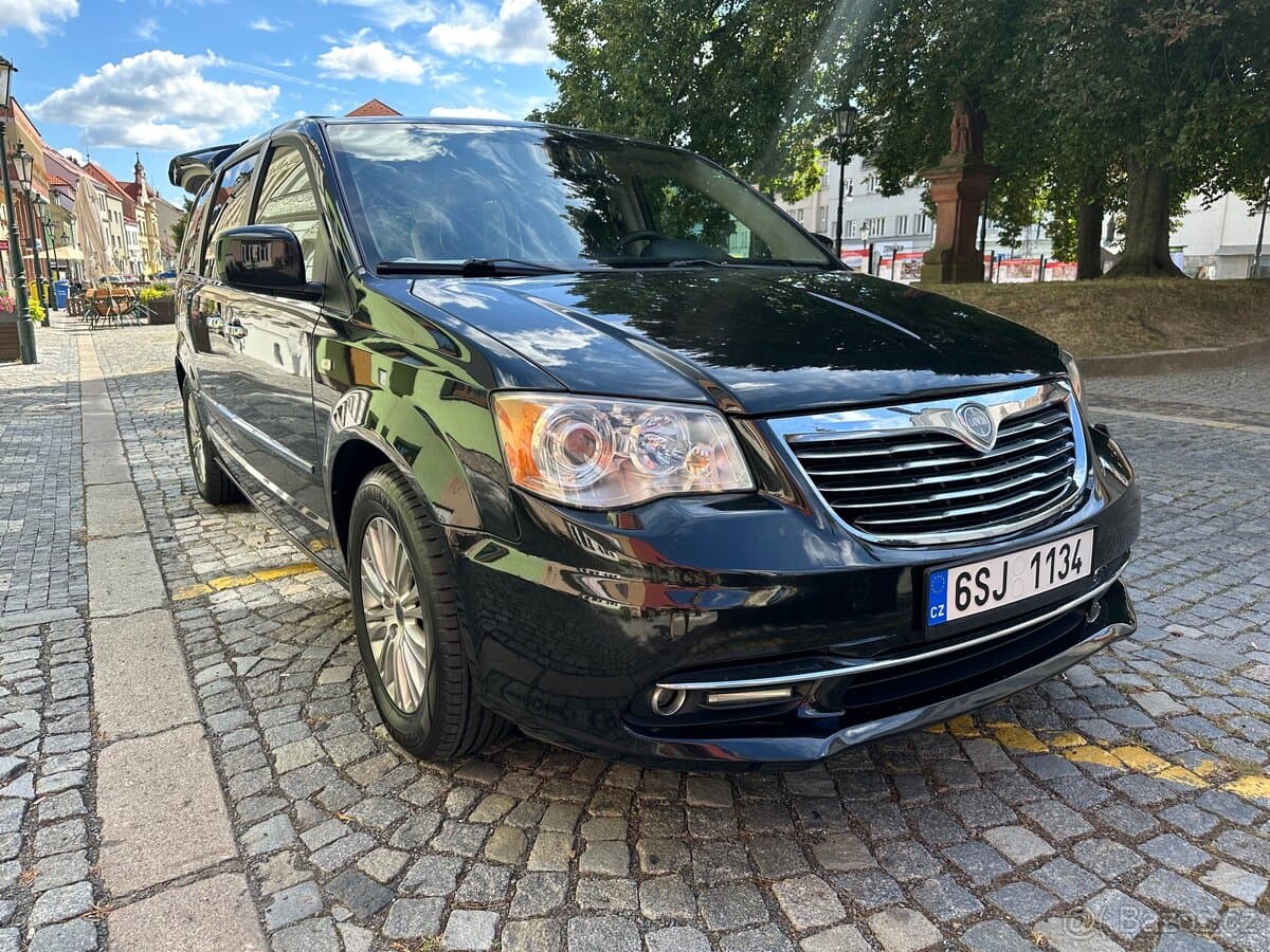 2012 Lancia VOYAGER