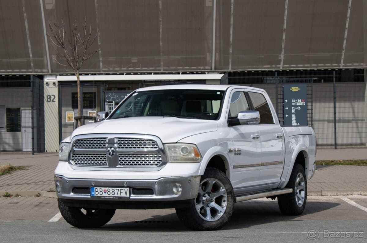 2015 Dodge OSTATNÍ