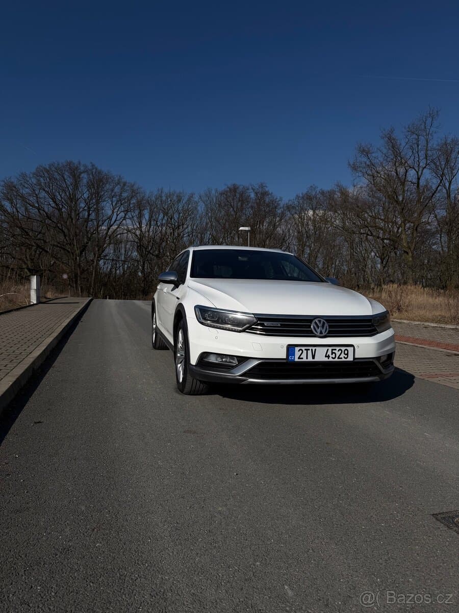 2016 Volkswagen PASSAT
