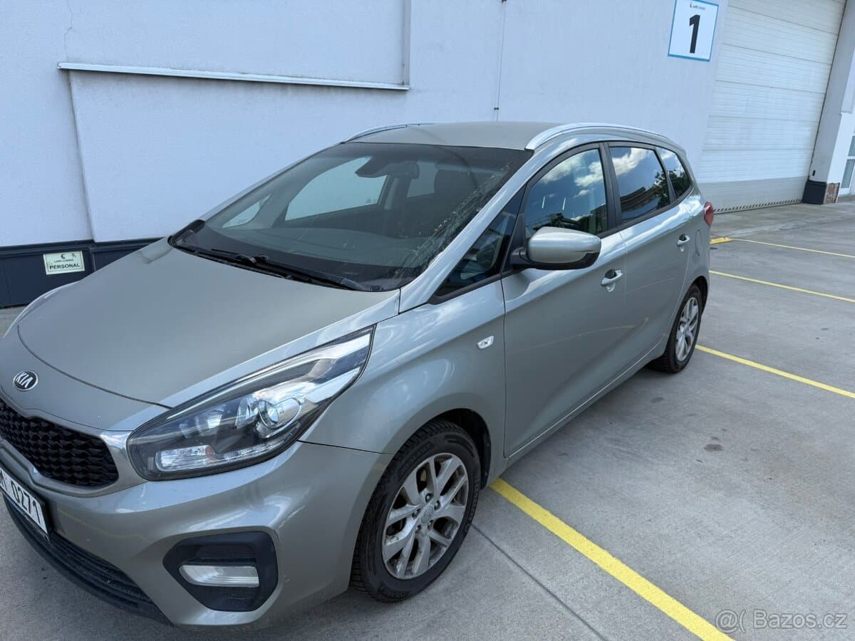 2016 Kia CARENS