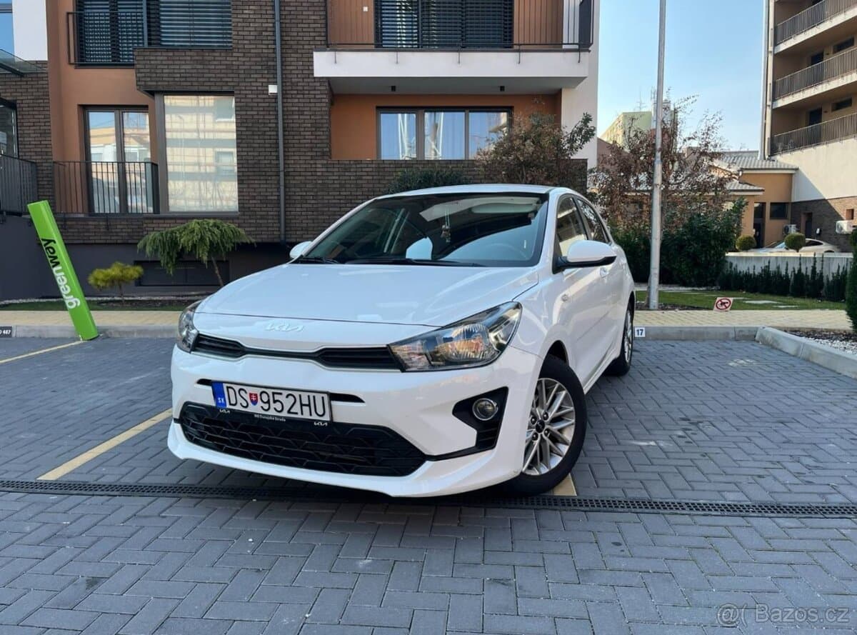 2021 Kia RIO