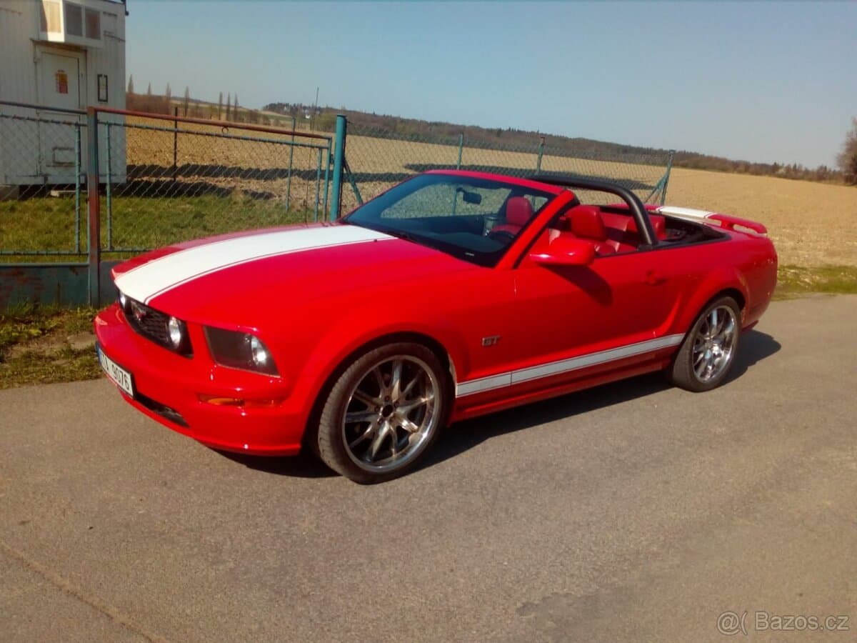 2006 Ford MUSTANG