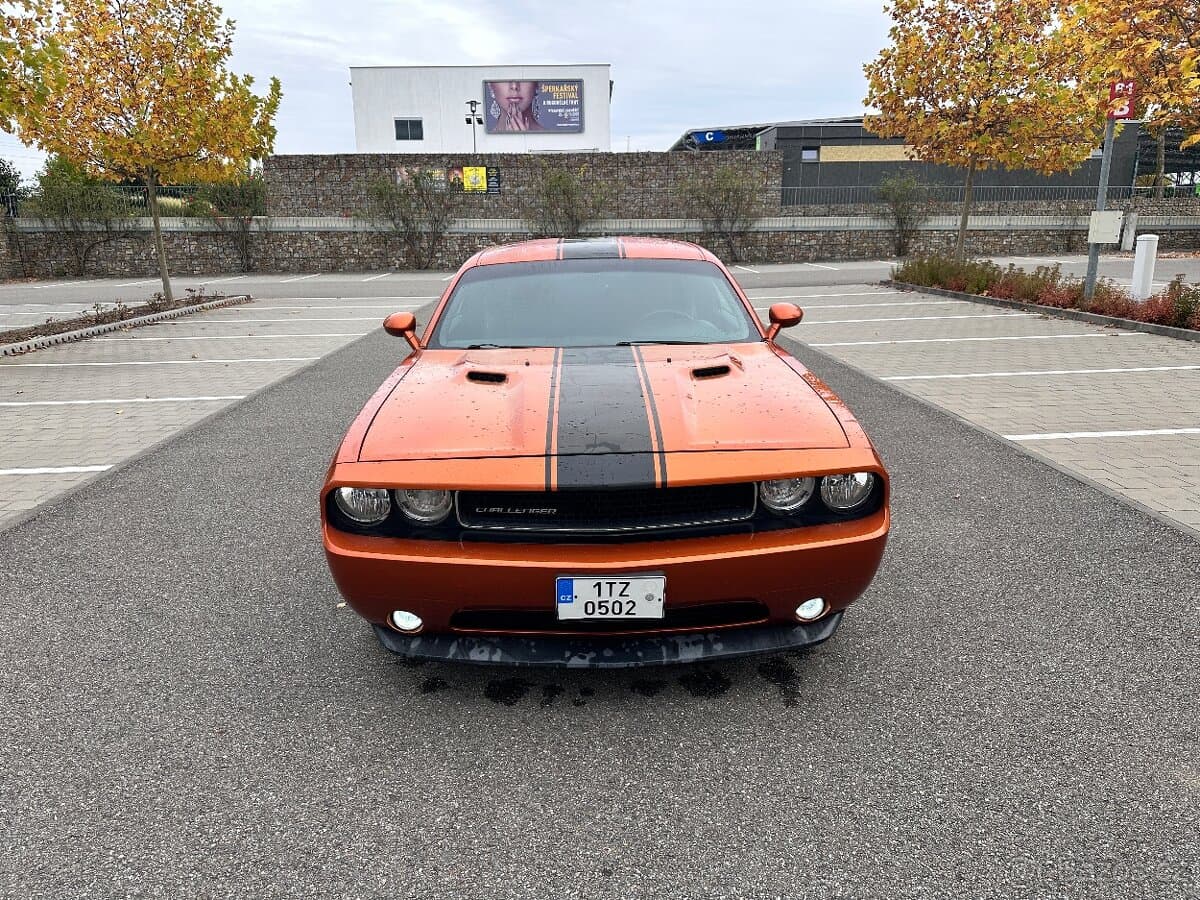 Dodge CHALLENGER