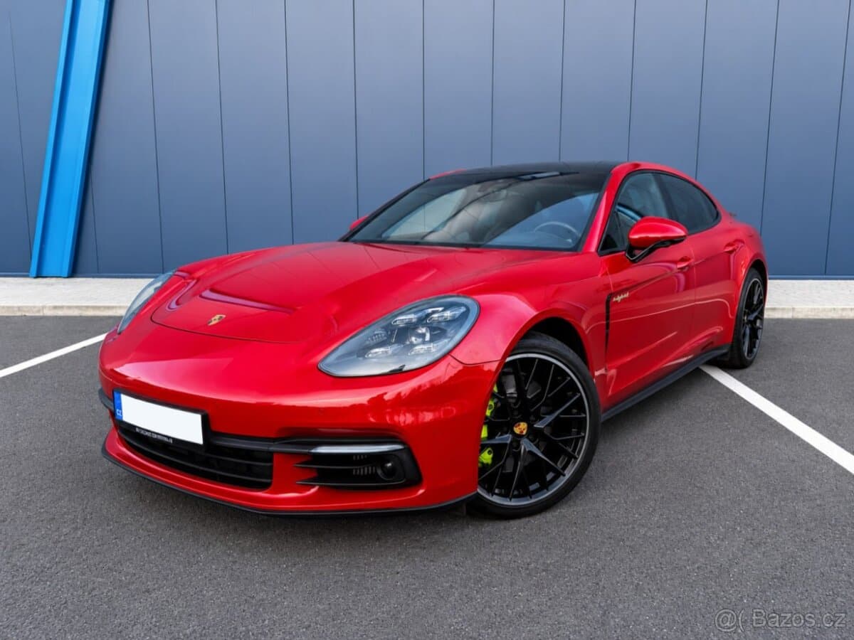 2019 Porsche PANAMERA