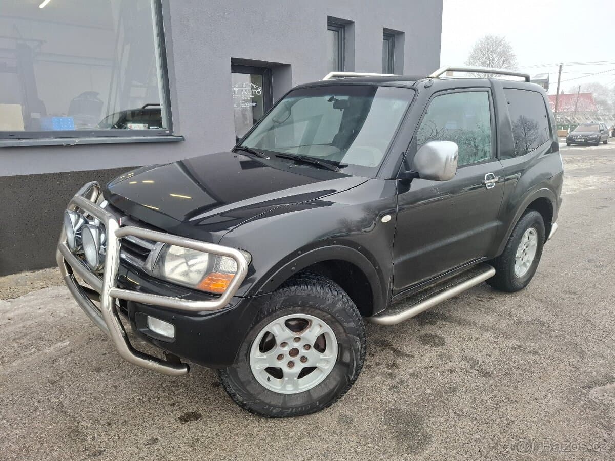 2000 Mitsubishi PAJERO
