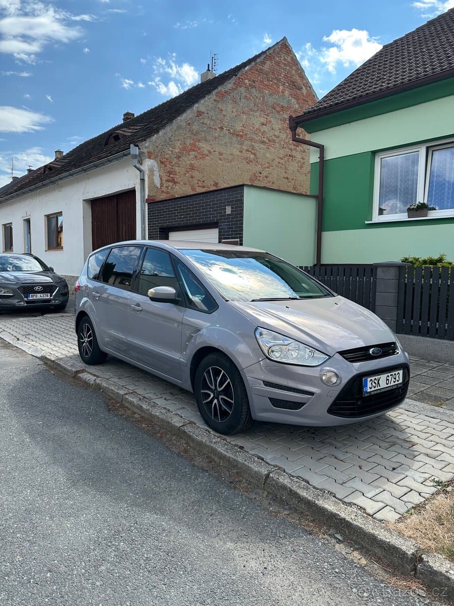 2011 Ford S-MAX