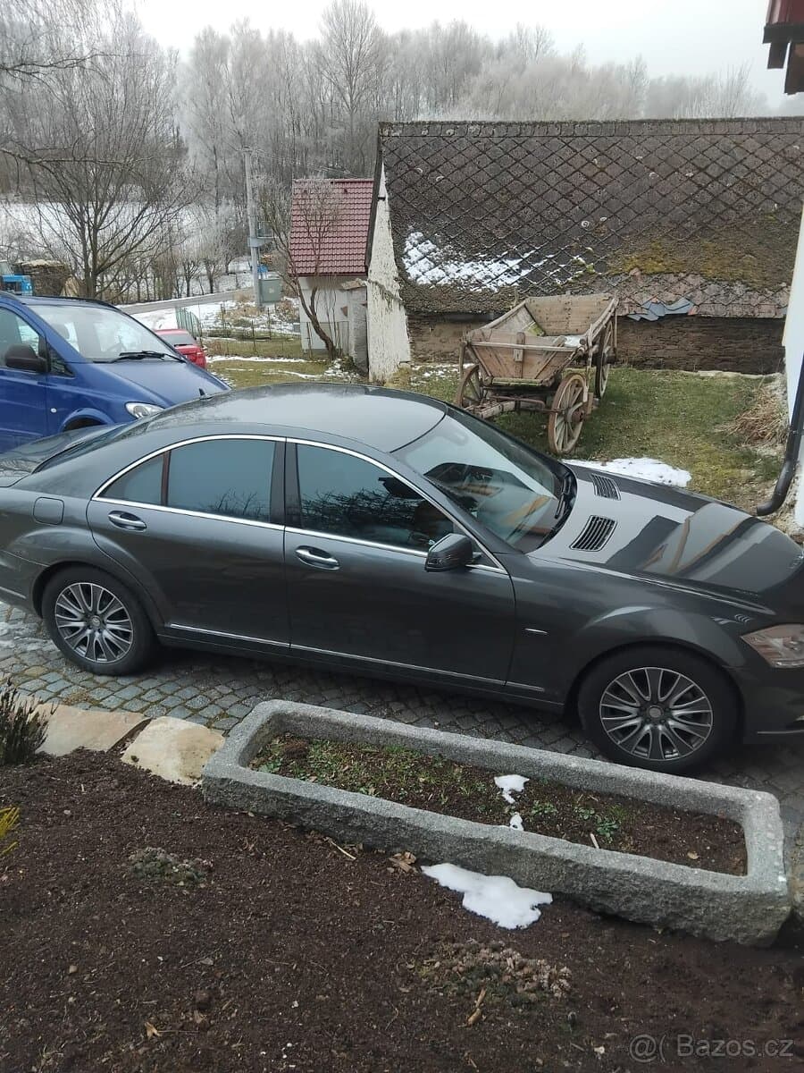 2010 Mercedes-Benz OSTATNÍ