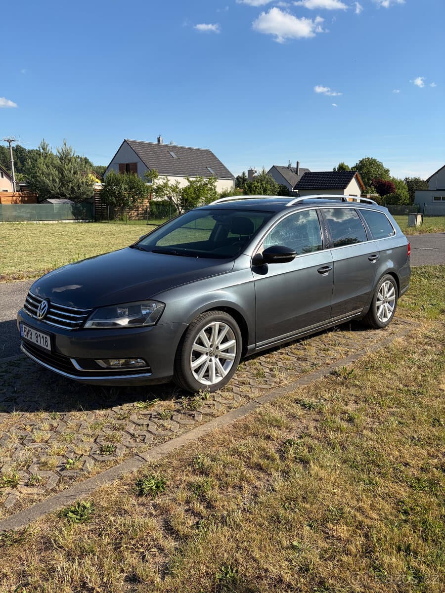 2011 Volkswagen PASSAT