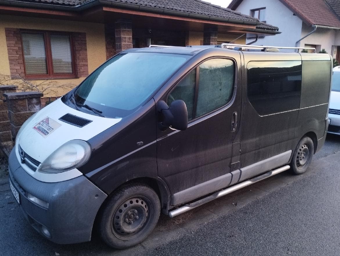 2004 Opel VIVARO