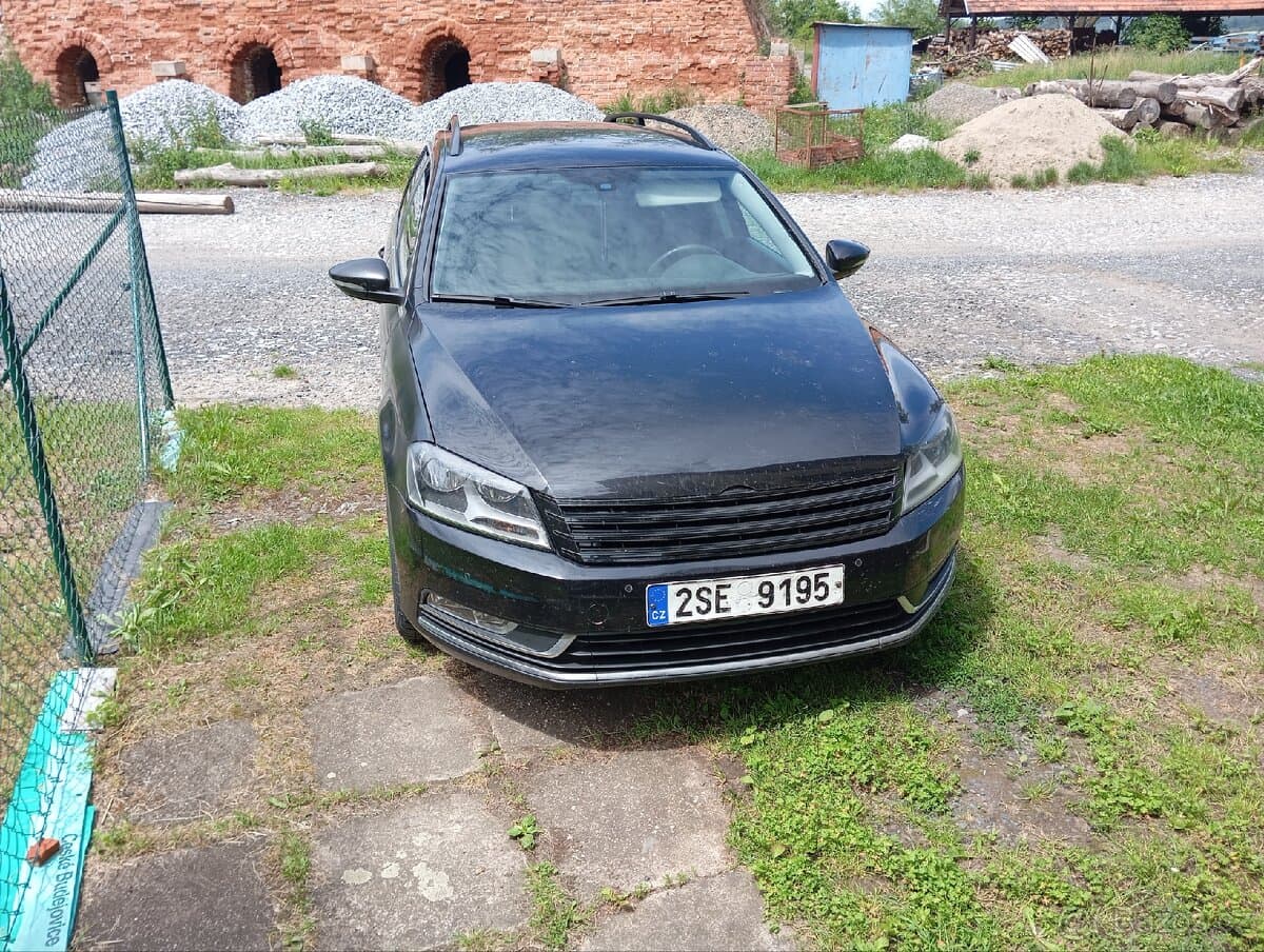 2011 Volkswagen PASSAT
