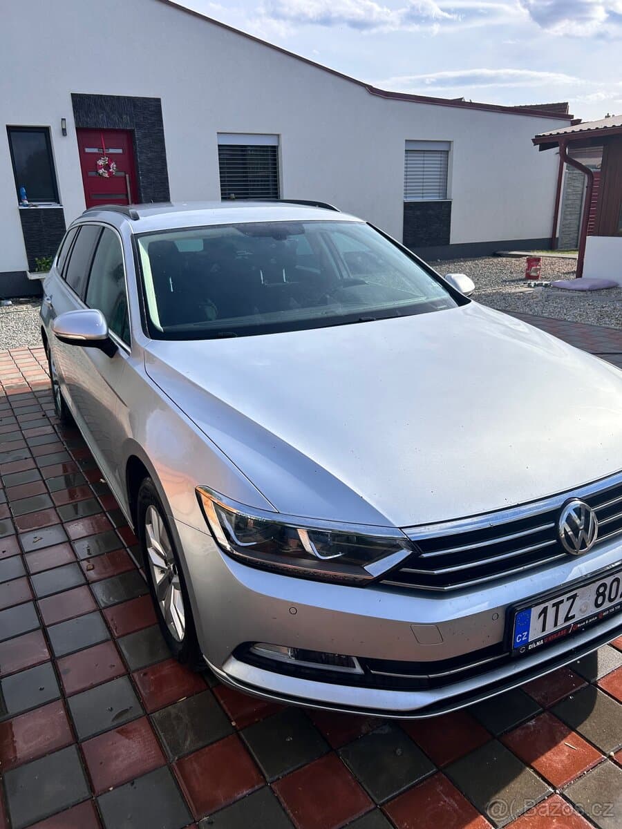 2017 Volkswagen PASSAT