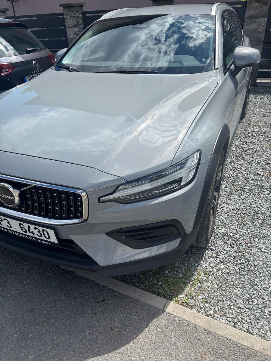 2024 Volvo V60