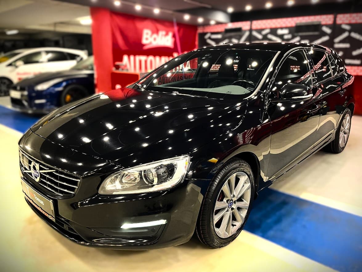 2018 Volvo V60