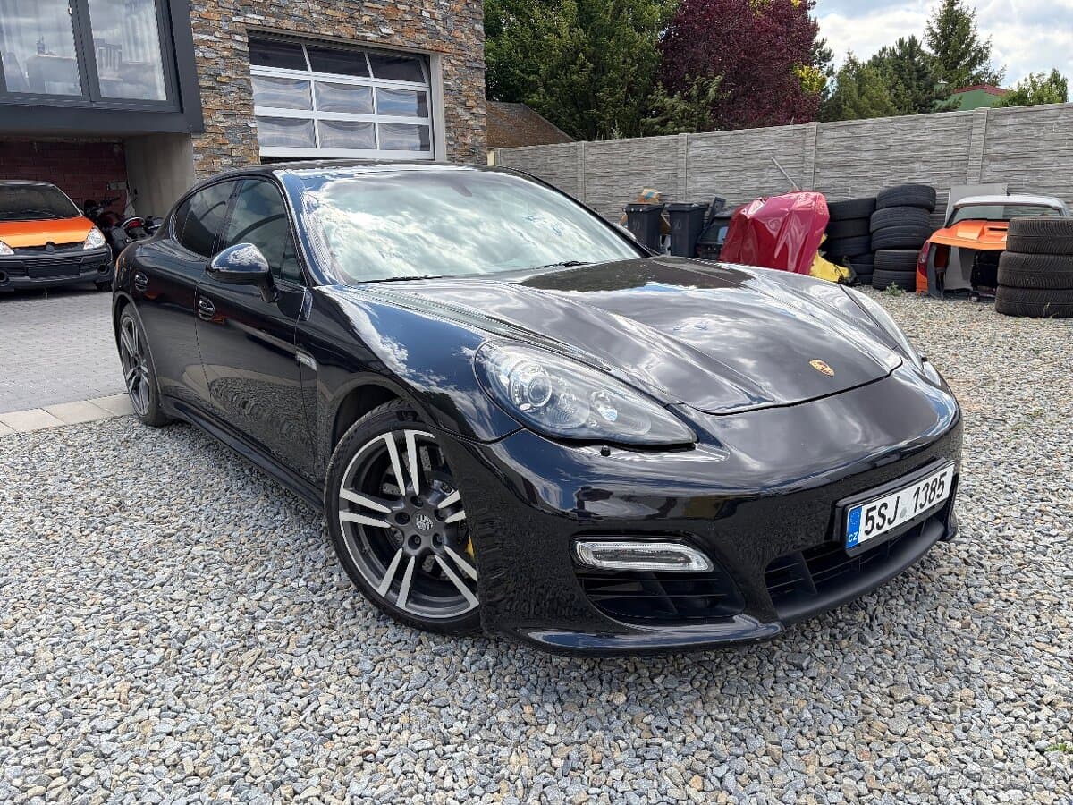 2012 Porsche PANAMERA