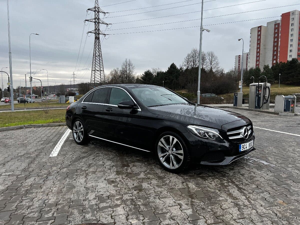 2017 Mercedes-Benz OSTATNÍ