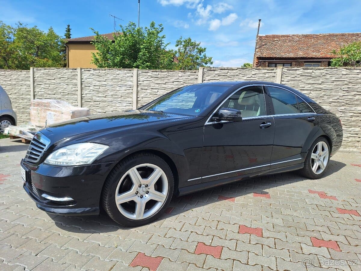 2011 Mercedes-Benz OSTATNÍ