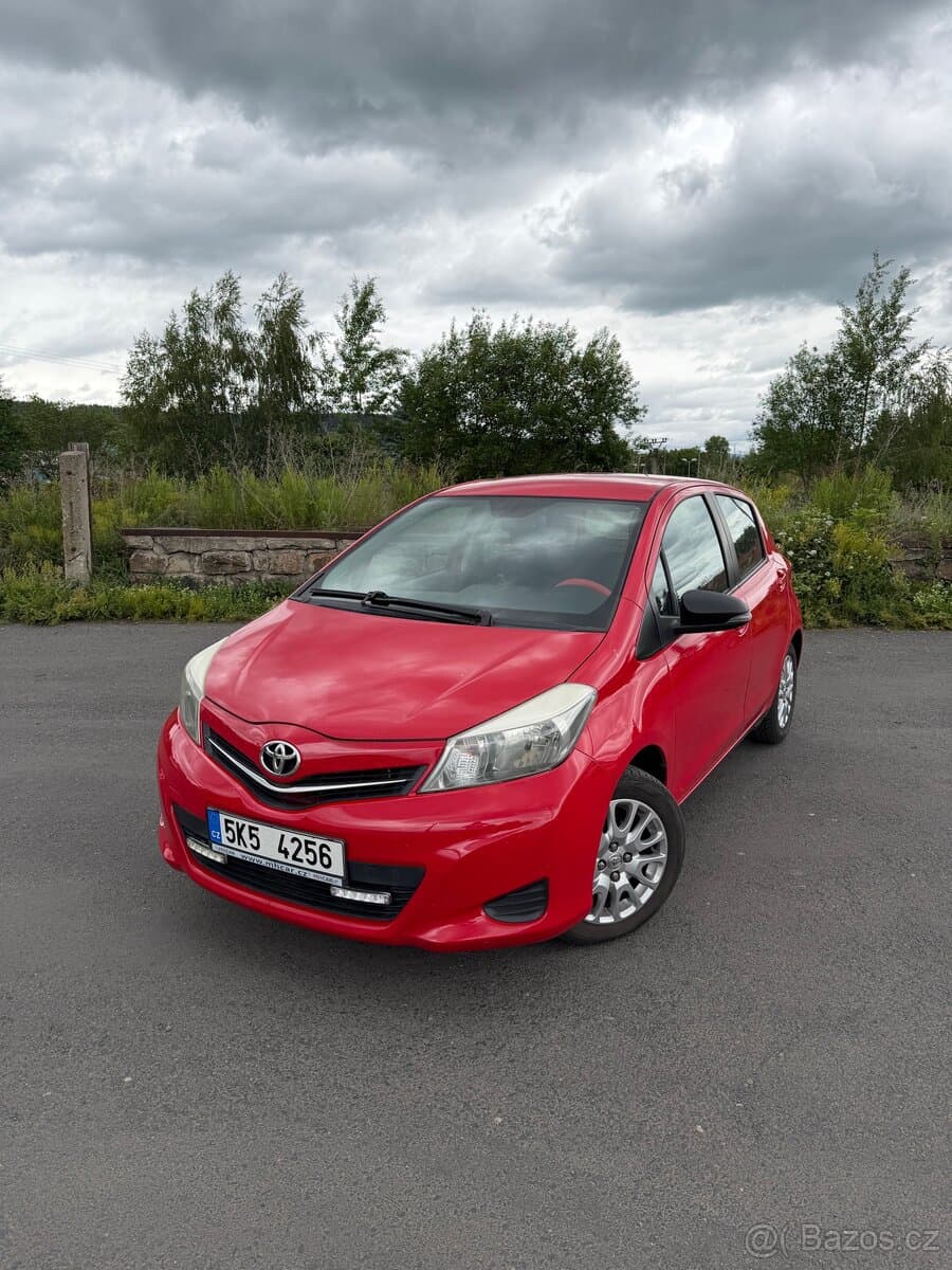 2011 Toyota YARIS