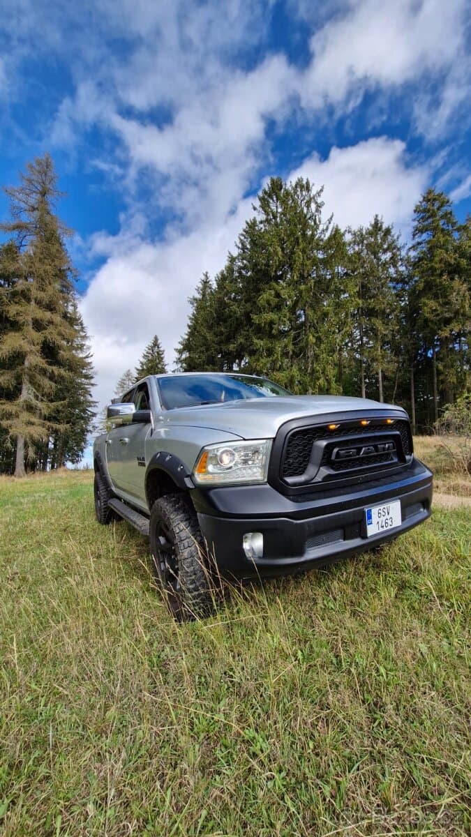 2017 Dodge OSTATNÍ