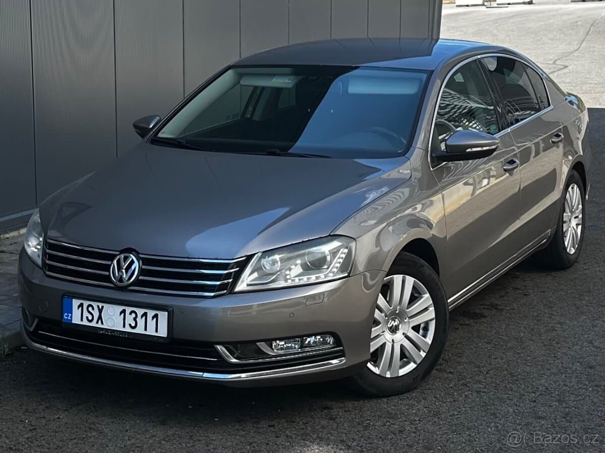 2011 Volkswagen PASSAT