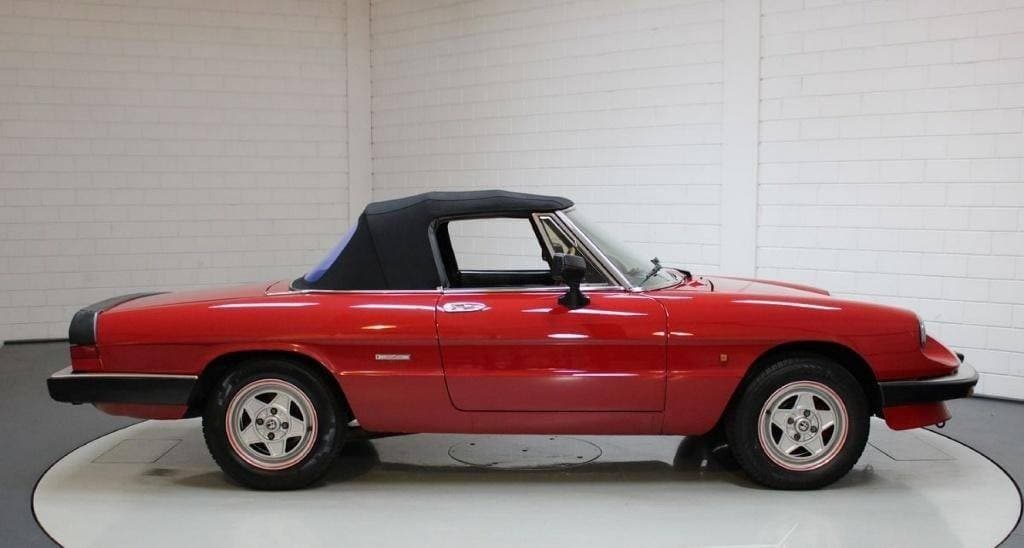 1987 Alfa Romeo SPIDER