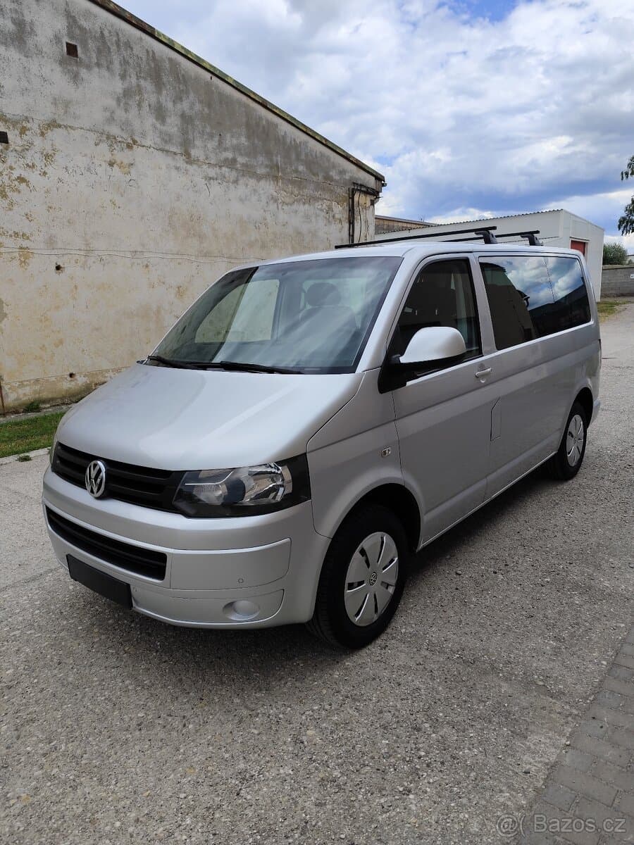 2013 Volkswagen CARAVELLE