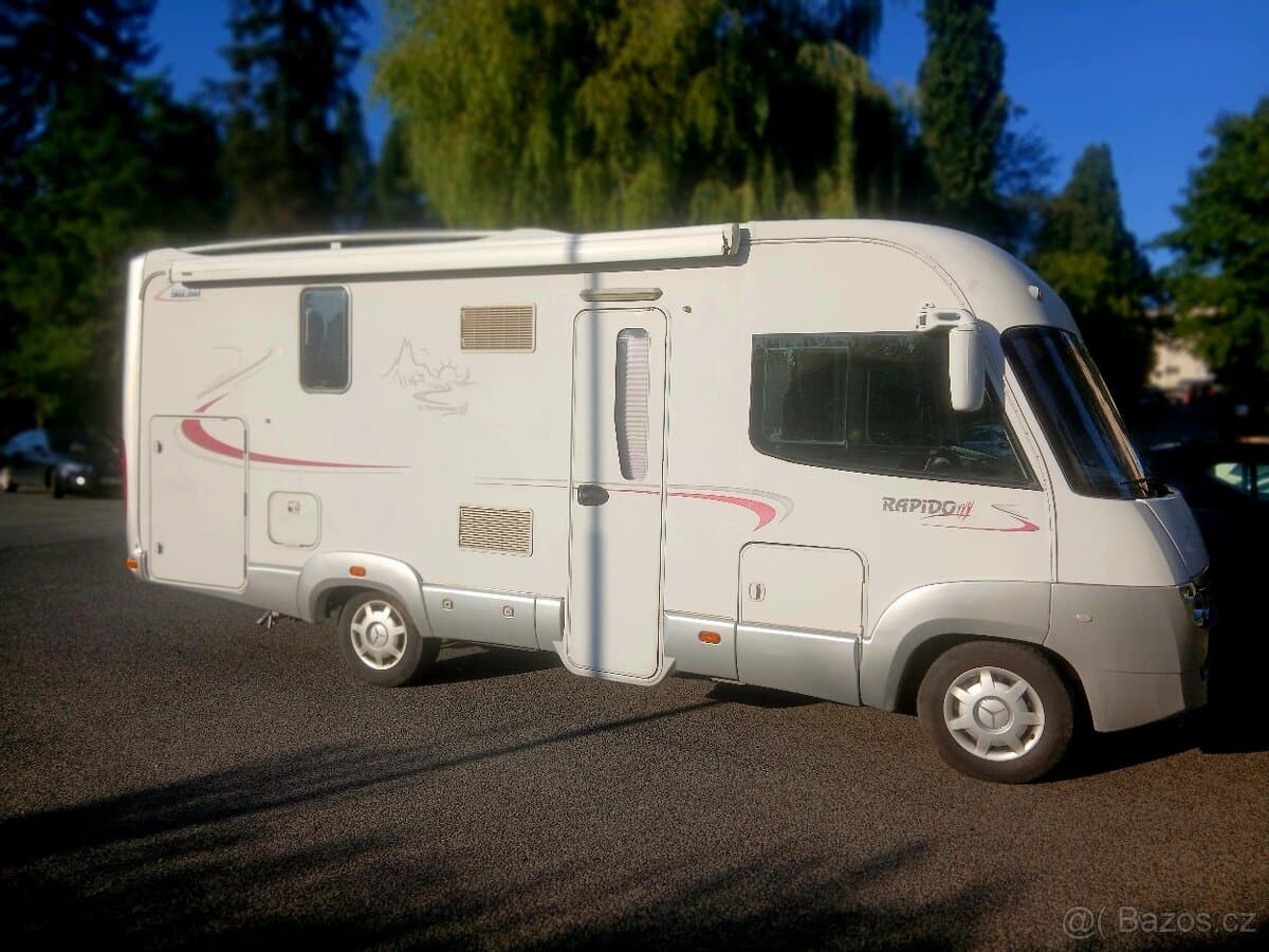 2011 Mercedes-Benz OSTATNÍ